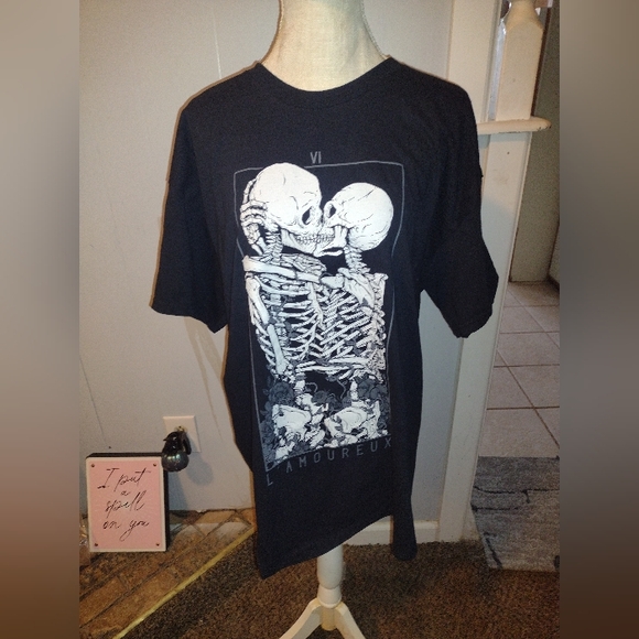 New! Threadless Black Skeleton Graphic Short Sleeve T-shirt XL - Picture 2 of 5